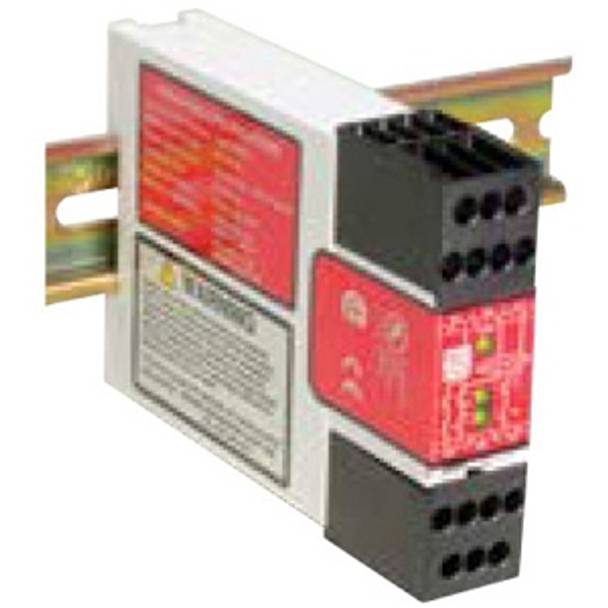 Banner Engineering Corp. 02628 Emergency Stop and Safety Relay
